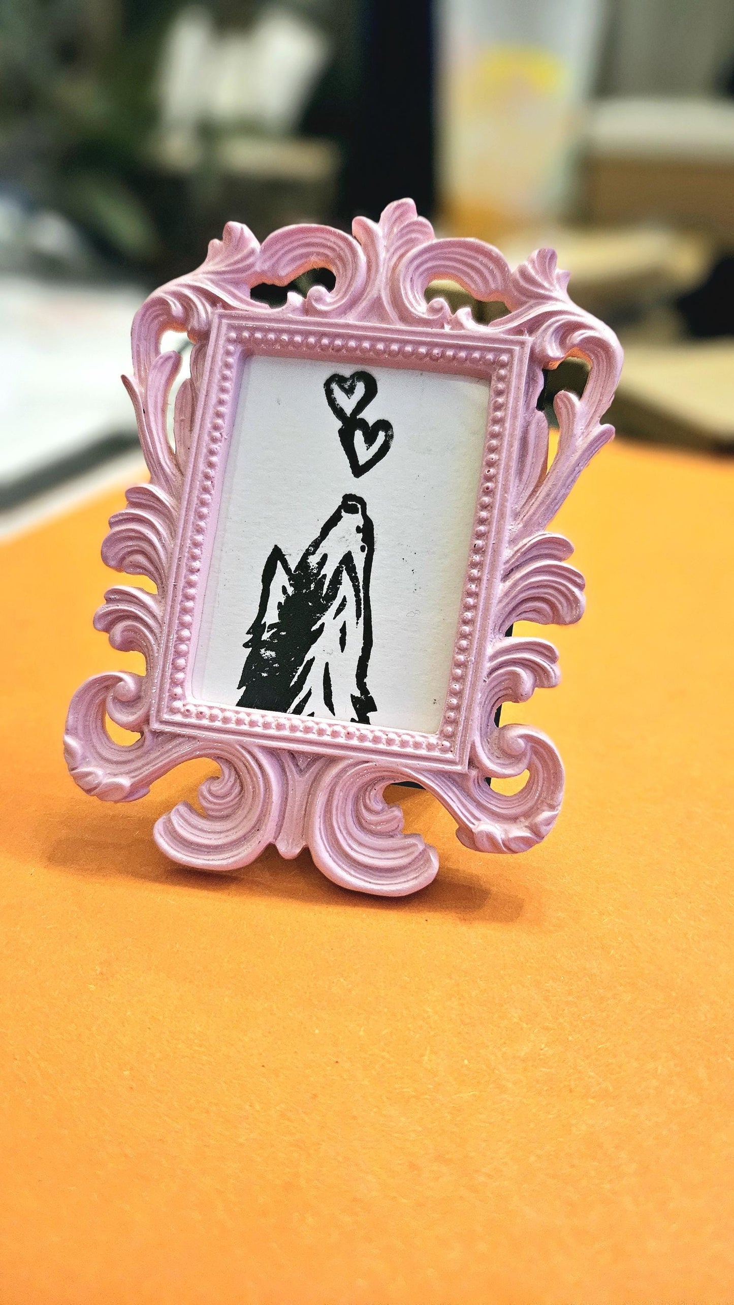 Décoration murale cadre rose, linogravure encadrée, art à afficher, coloré, dessin motif chien