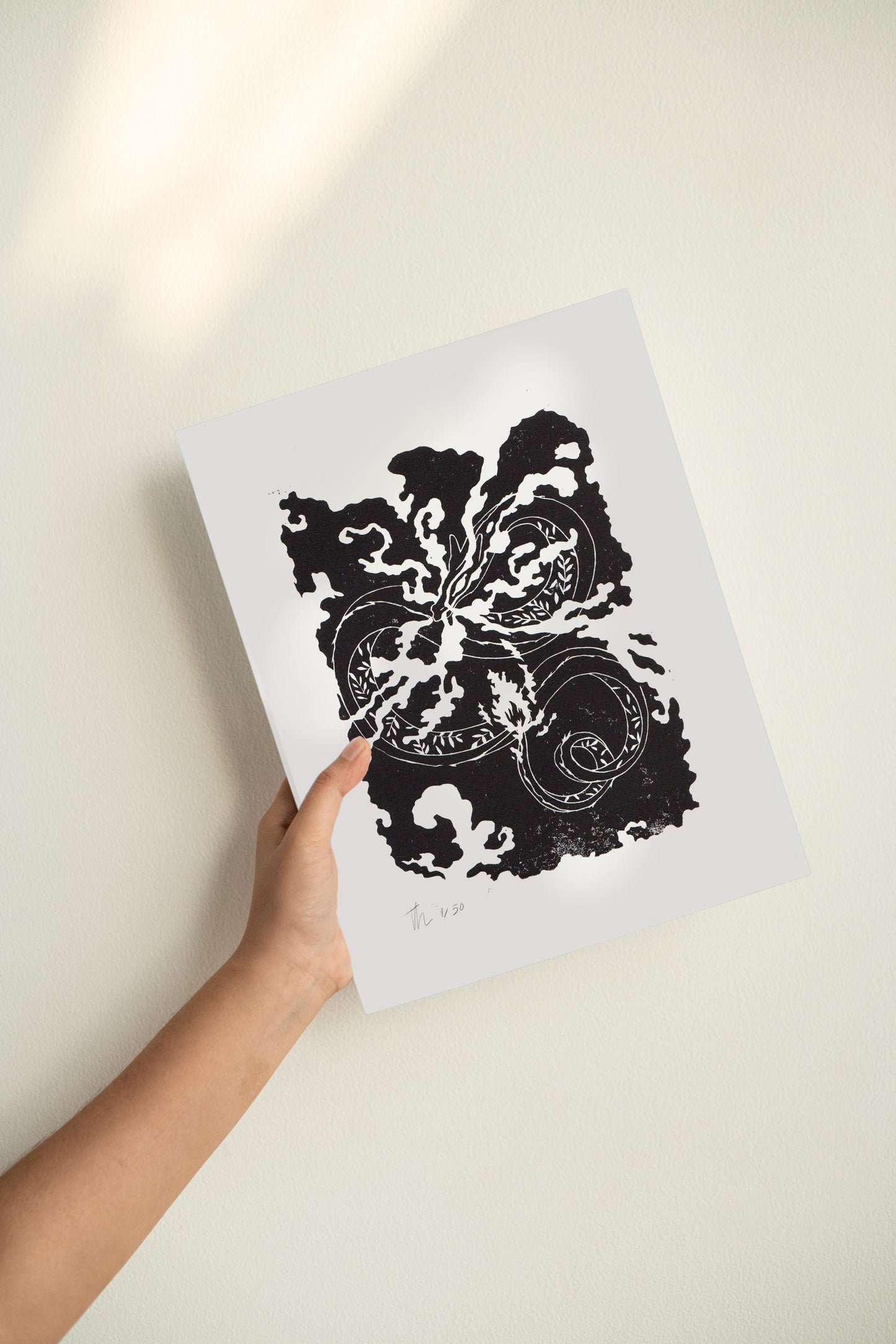 Linogravure - Dragon, nuage, fumée, fantasy, créature - linocut - print, affiche, art mural, décoration d'intérieur - édition limitée 50 ex